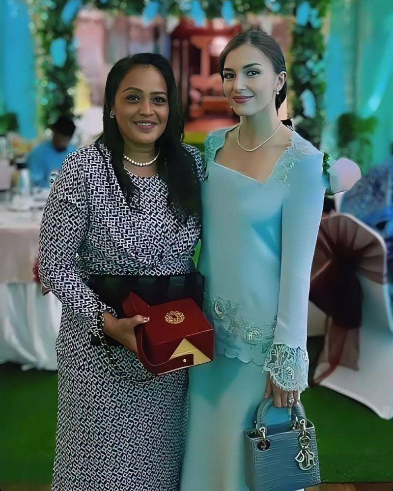 Instagram.com/anisha.rosnah